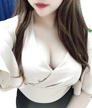 幸月衣奈セラピスト